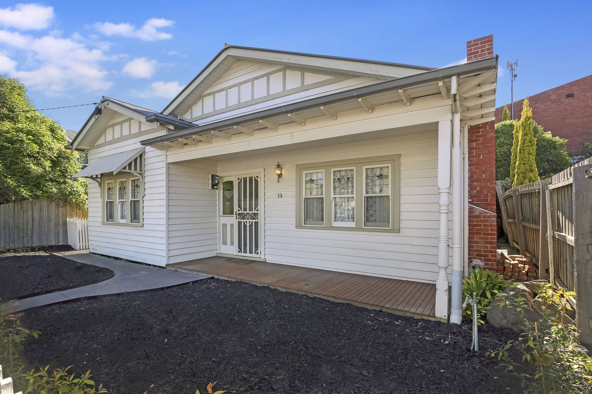 Exquisite 2 Bedroom Home in Superb Location