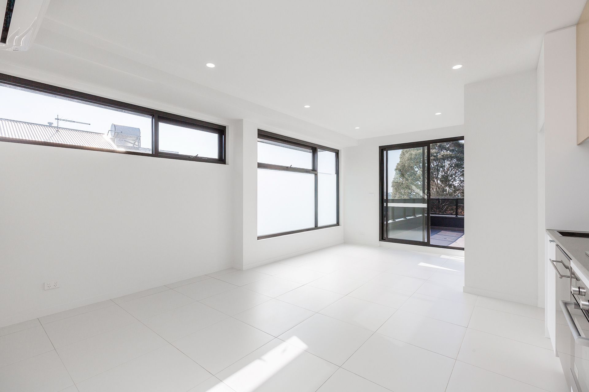 201/14 Eleanor Street, Footscray - Thumbnail 2