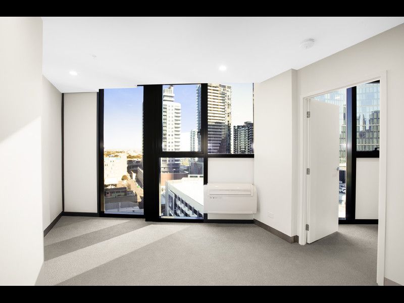 1103/33 Clarke Street, Southbank - Thumbnail 2