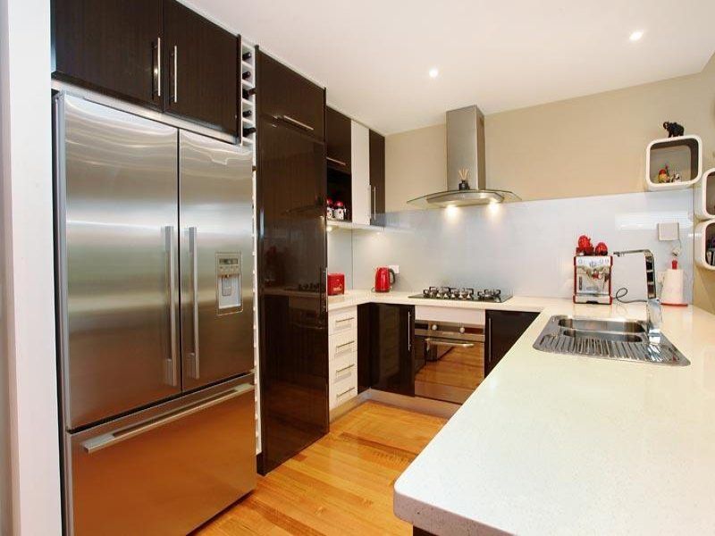 20 Brunton Avenue, Caroline Springs - Thumbnail 4