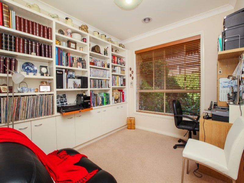 105 Chisholm Drive, Caroline Springs - Thumbnail 7