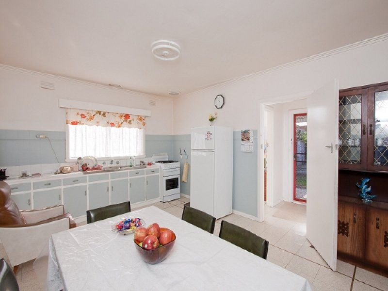 78 Seventh Avenue, Altona North - Thumbnail 3