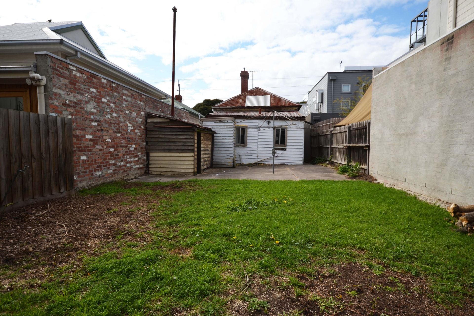 PERIOD CHARM IN AN EXCELLENT LOCATION