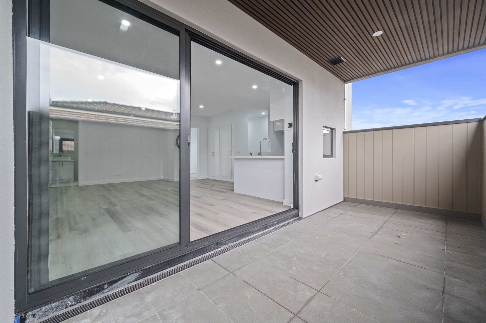 BRAND NEW 2 BEDROOM TOWNHOUSE