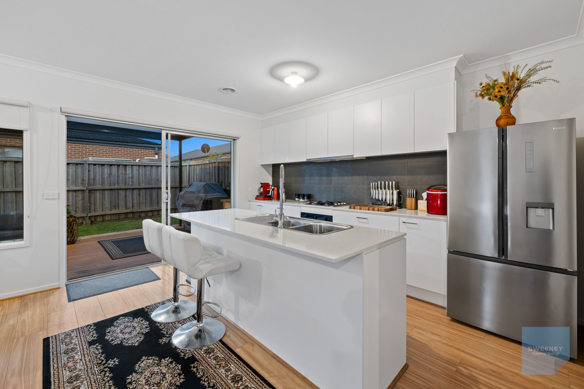 14 Florey Avenue, Fraser Rise - Thumbnail 3