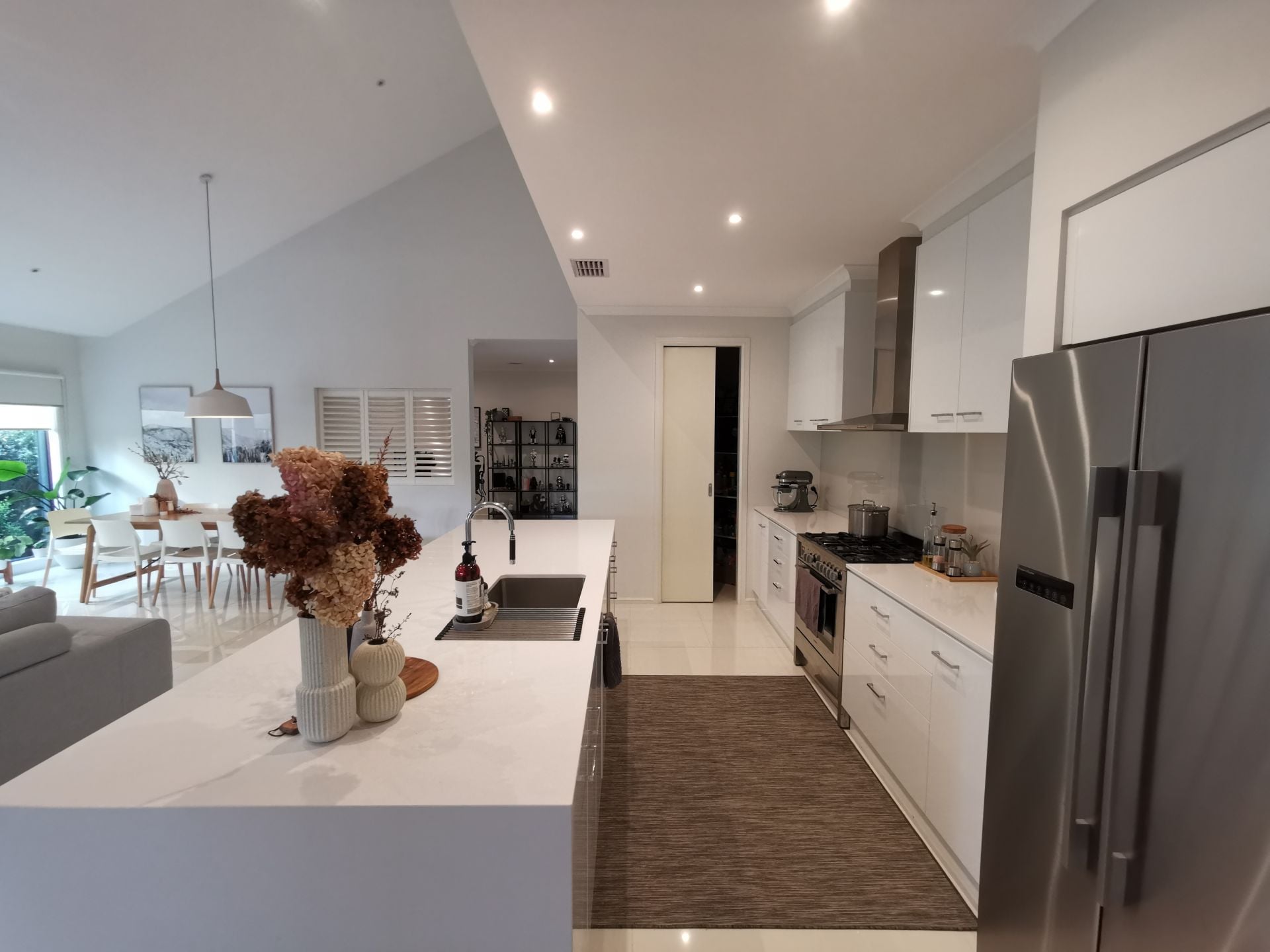 LUXURY LIVING!