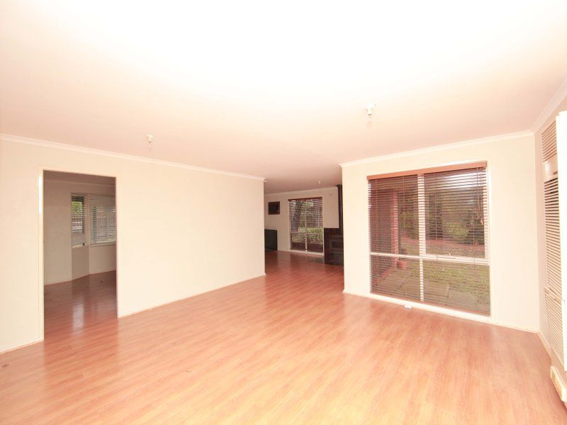 7 Glencairn Place MILL PARK, 7 Glencairn Place Mill Park - Thumbnail 5