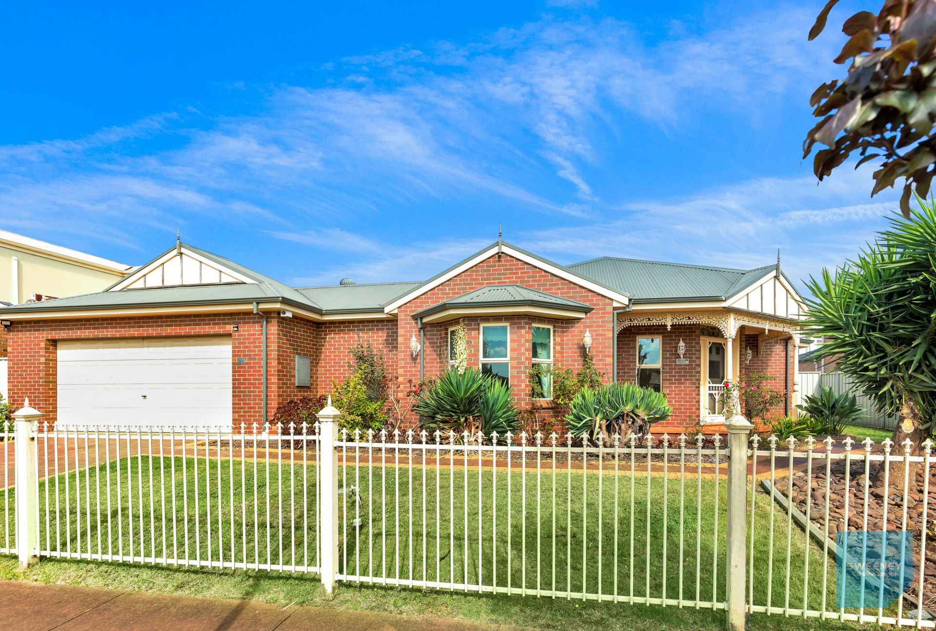 10 Windsor Gardens, Caroline Springs - Thumbnail 2