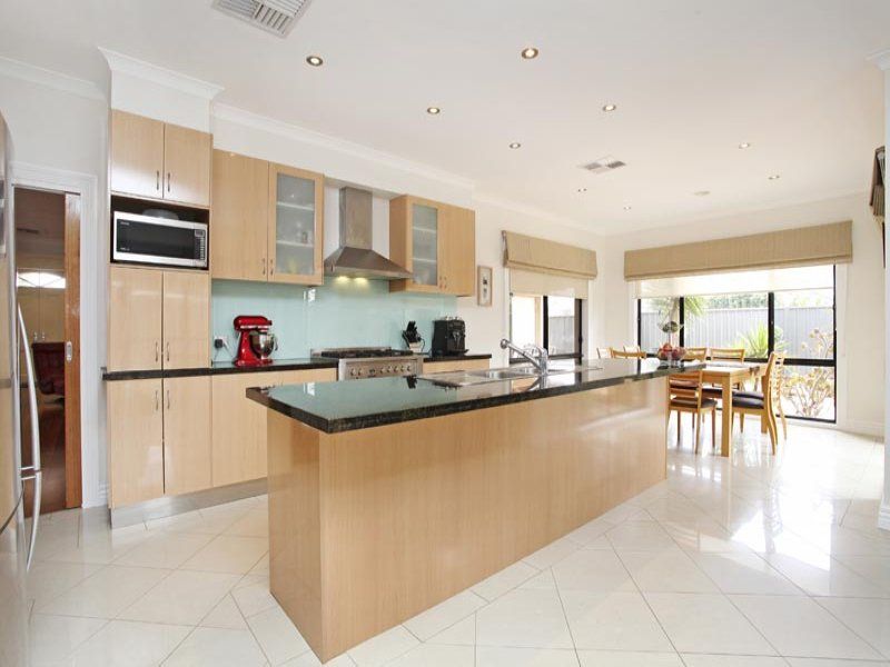 12 Whyalla Place, Burnside - Thumbnail 3