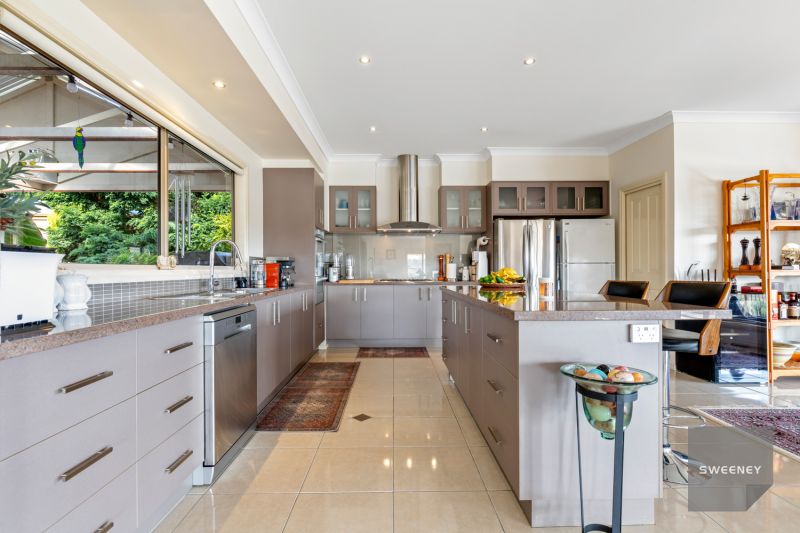 23 Rosehill Drive, Bacchus Marsh - Thumbnail 4