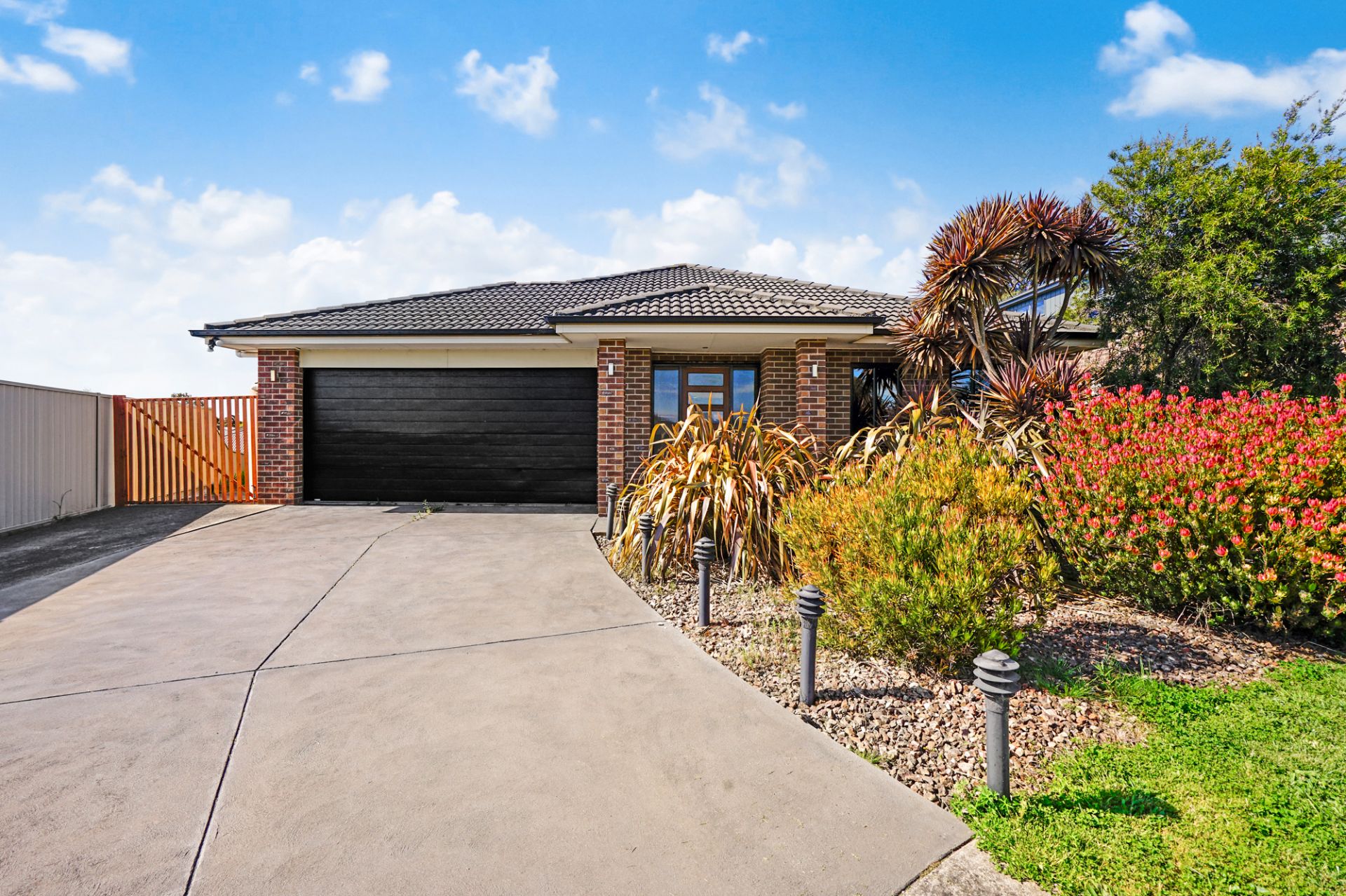 37 Tulloch Rise, Canadian, Canadian - Thumbnail 4