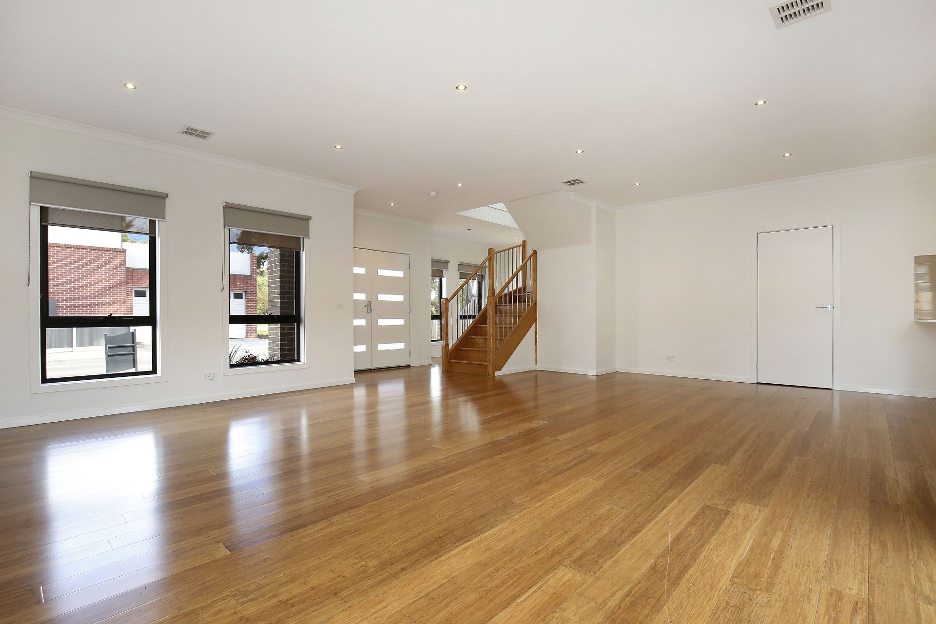 QUALITY, COMFORT AND STYLISH LIVING *FRESHLY PAINTED*  *Insp Wed 21st Nov @ 4:00pm*