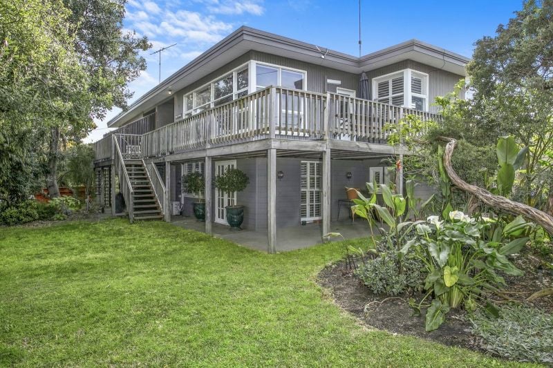 2/5 Hitchcock Avenue Barwon Heads VIC, Barwon Heads - Thumbnail 2