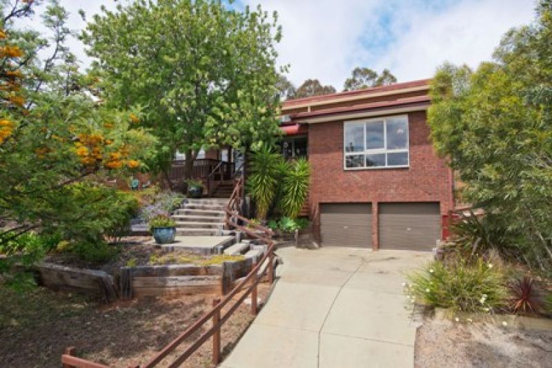 17 Links Road, Bacchus Marsh - Thumbnail 2