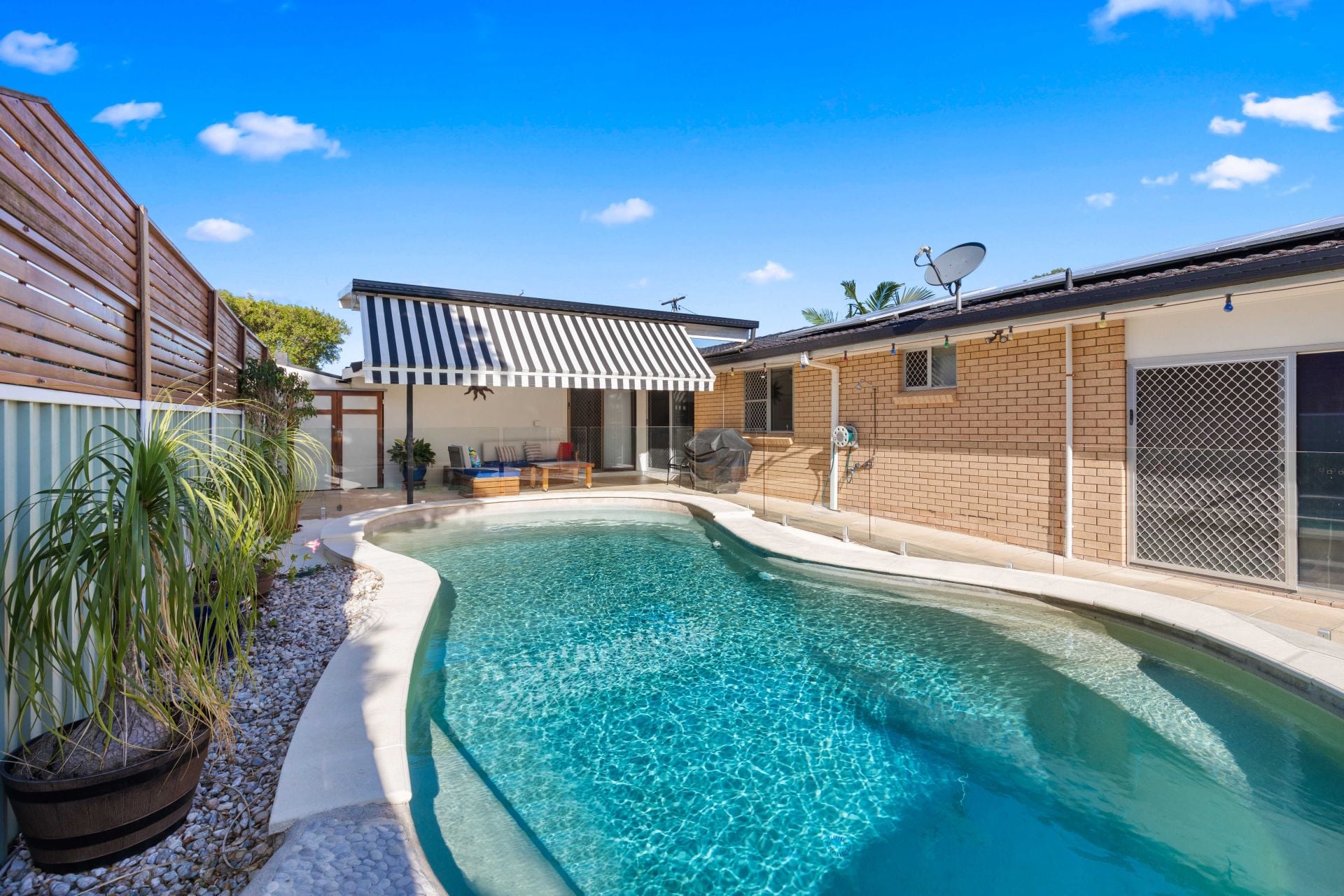 80 Coonowrin Street Battery Hill QLD, Battery Hill - Thumbnail 2
