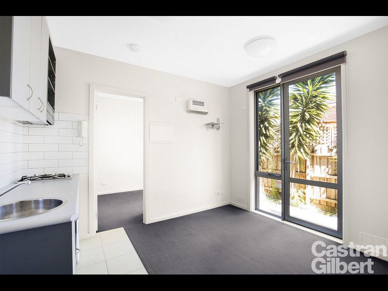 2/17 Park Street, Hawthorn - Thumbnail 2