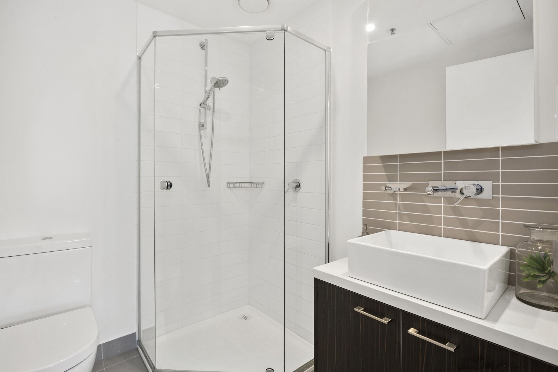 507/8 Sutherland Street MELBOURNE VIC, Melbourne - Thumbnail 4