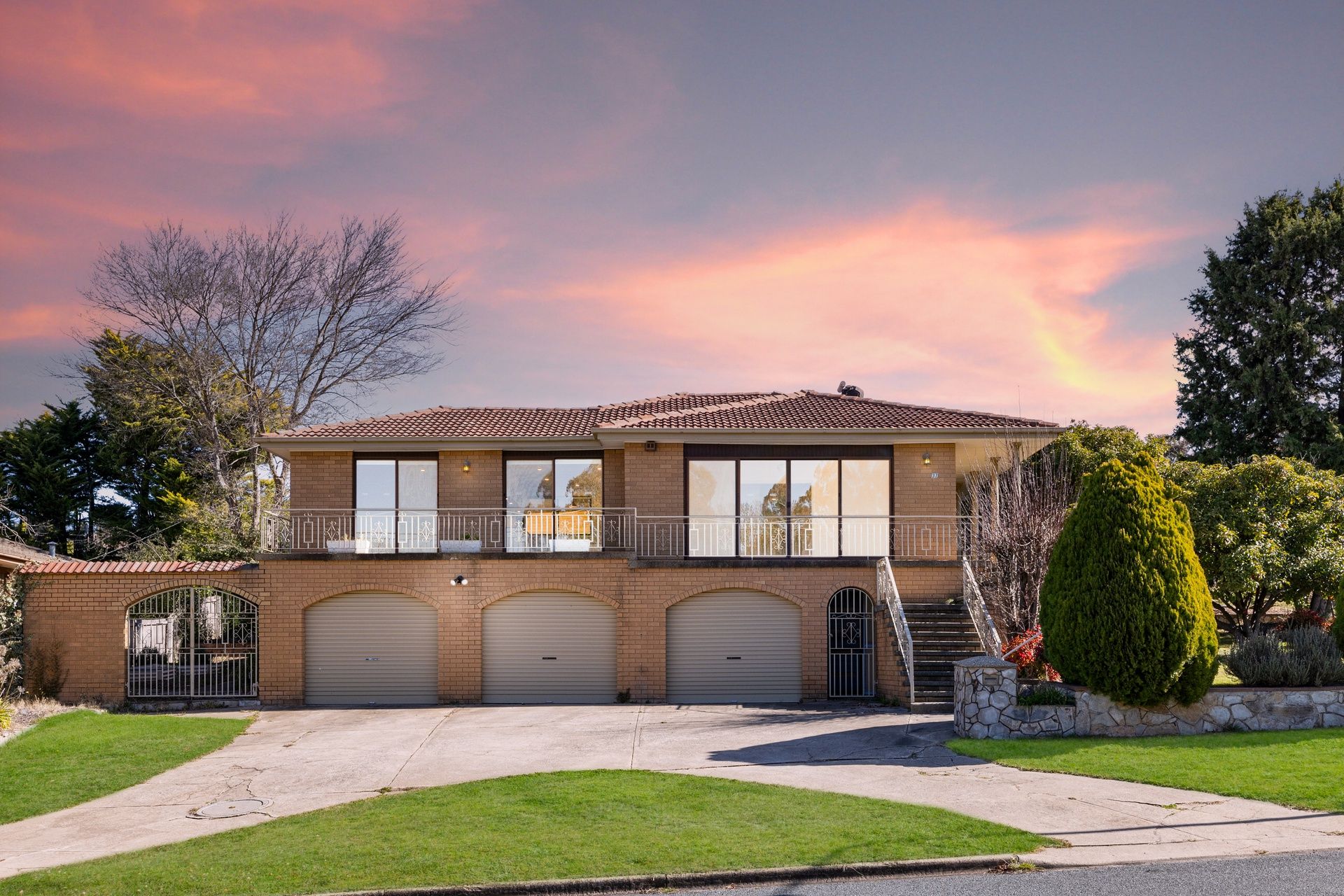 Real Estate For Lease 37 Onkaparinga Crescent Kaleen , ACT