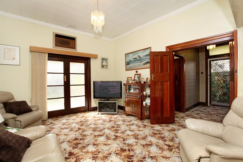7 Clive Street, West Footscray - Thumbnail 5