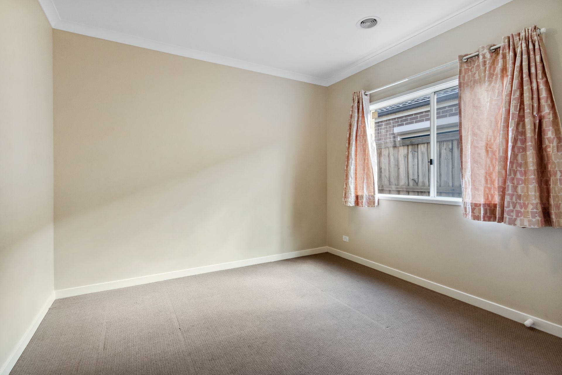 CONVENIENT & MODERN STYLE LIVING