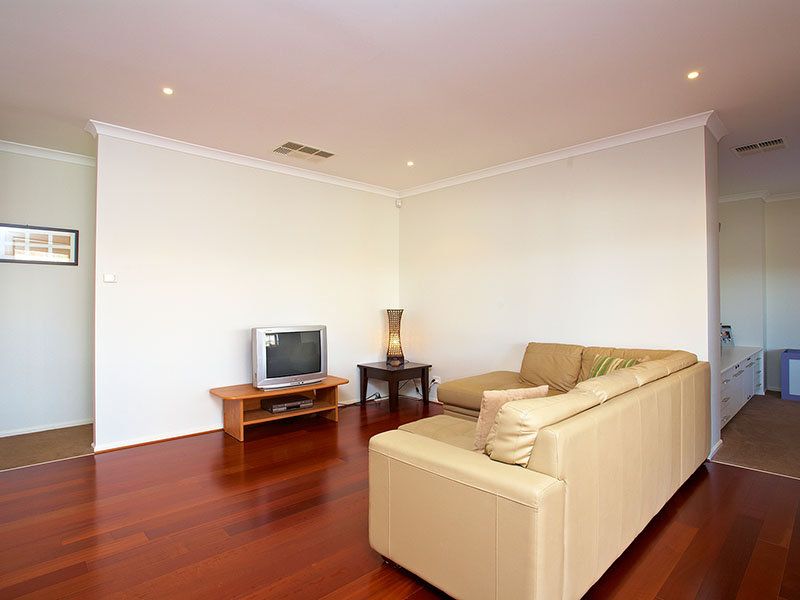 7 Woodruff Place, Caroline Springs - Thumbnail 6