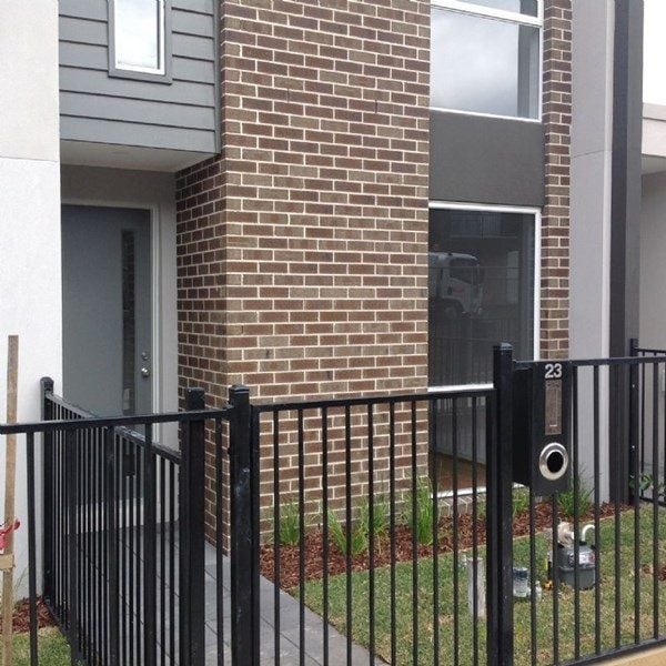 MODERN & LOW MAINTENANCE
