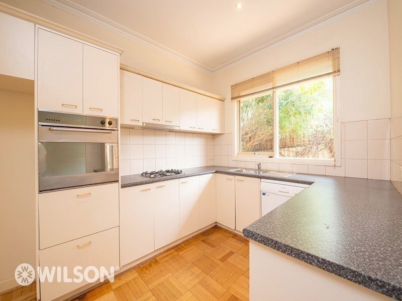 2/13 Caramar Avenue, Brighton East