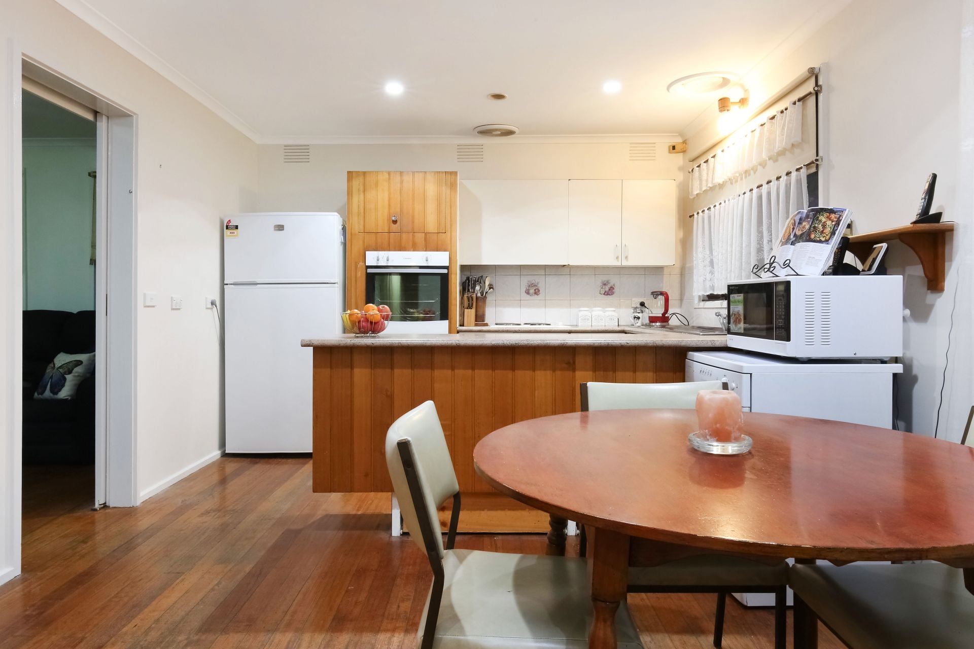 Perfectly Presented, Outstanding Location