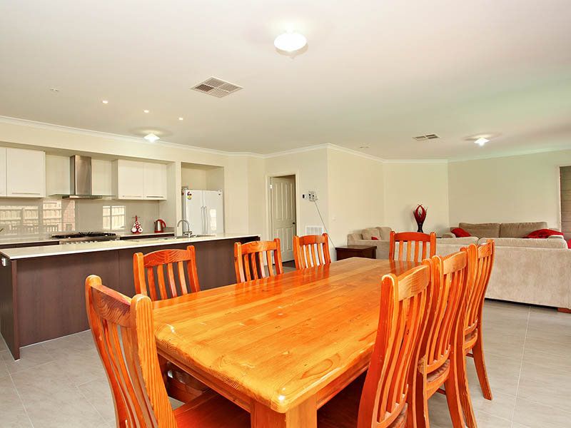 43 Double Bay Drive, Taylors Hill - Thumbnail 6