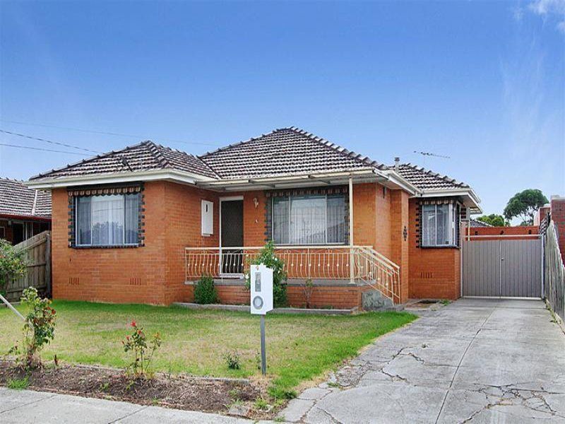 A FAMILY HOME IN A GREAT LOCATION!