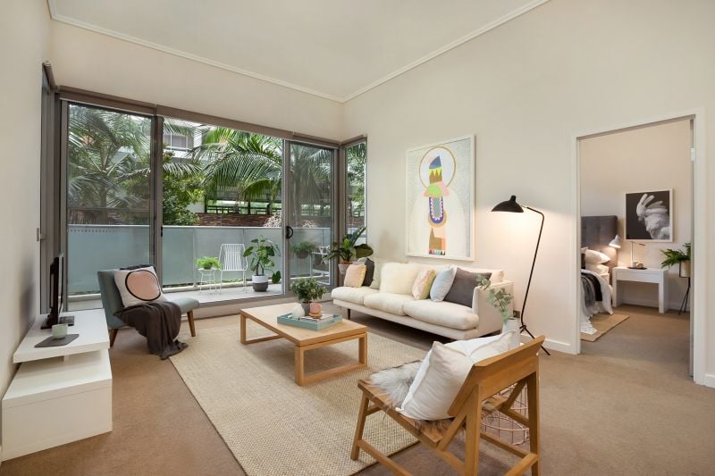 CG02/3 Avenue Of Europe, Newington