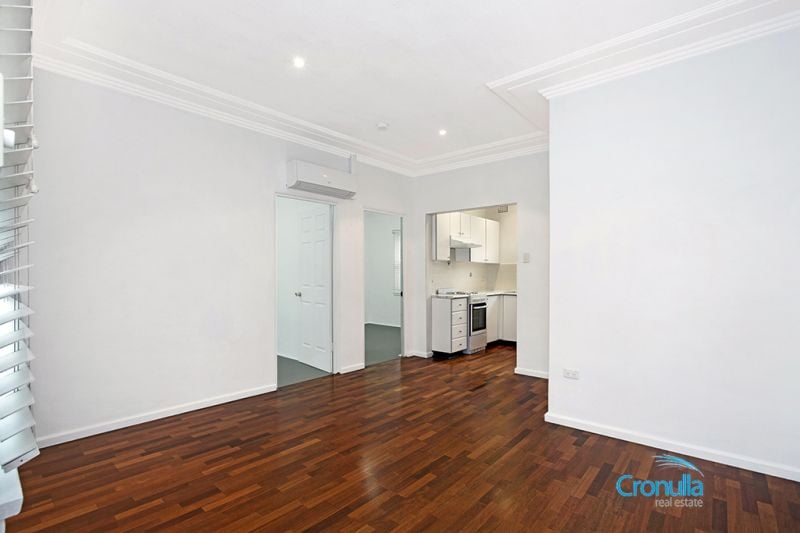 6/3 Burke Road