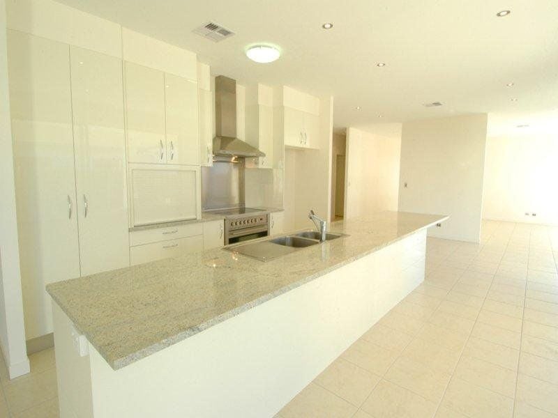 39 Tarawa Street KAWANA ISLAND QLD, Kawana Island - Thumbnail 3