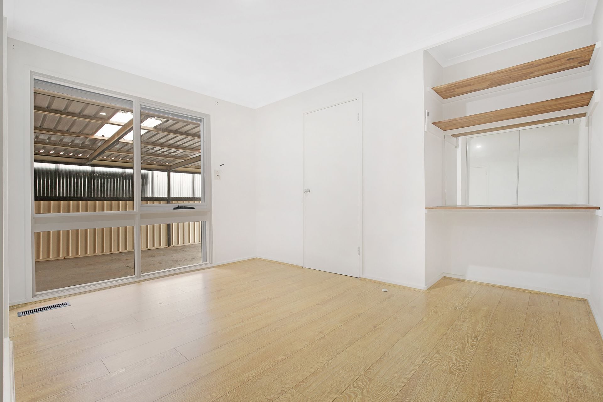 BEAUTIFUL FAMILY HOME IN LALOR