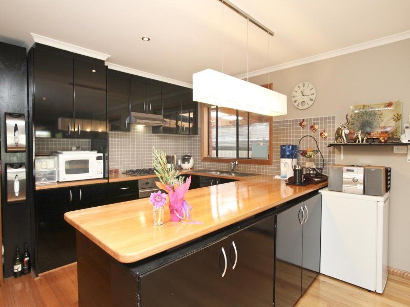 3 Dodd Lane, Caroline Springs - Thumbnail 3