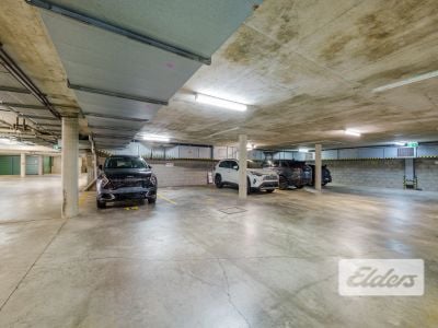CENTRALLY LOCATED, REFURBISHED OFFICE/MEDICAL