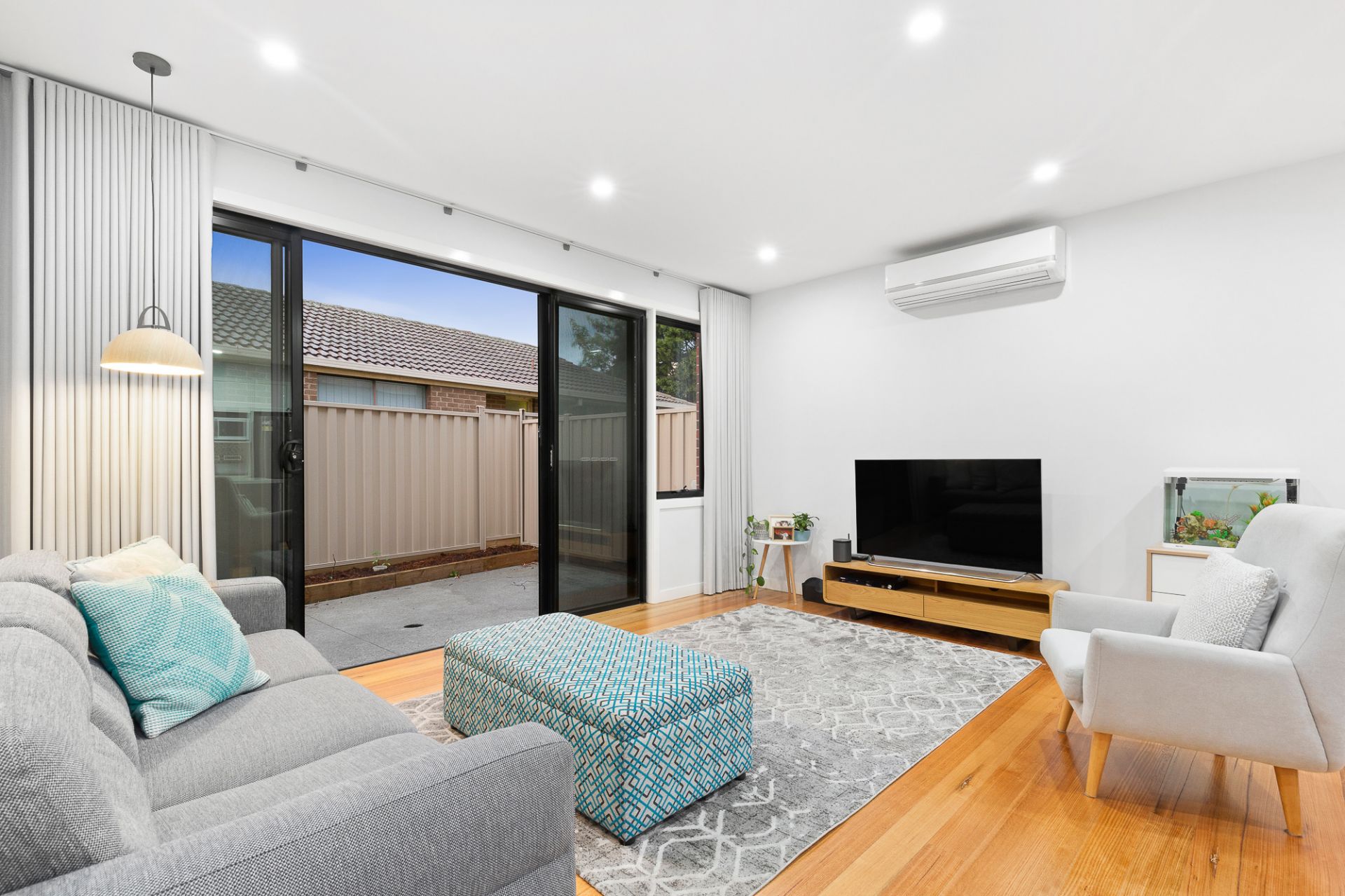 Contemporary, Low Maintenance & High-End