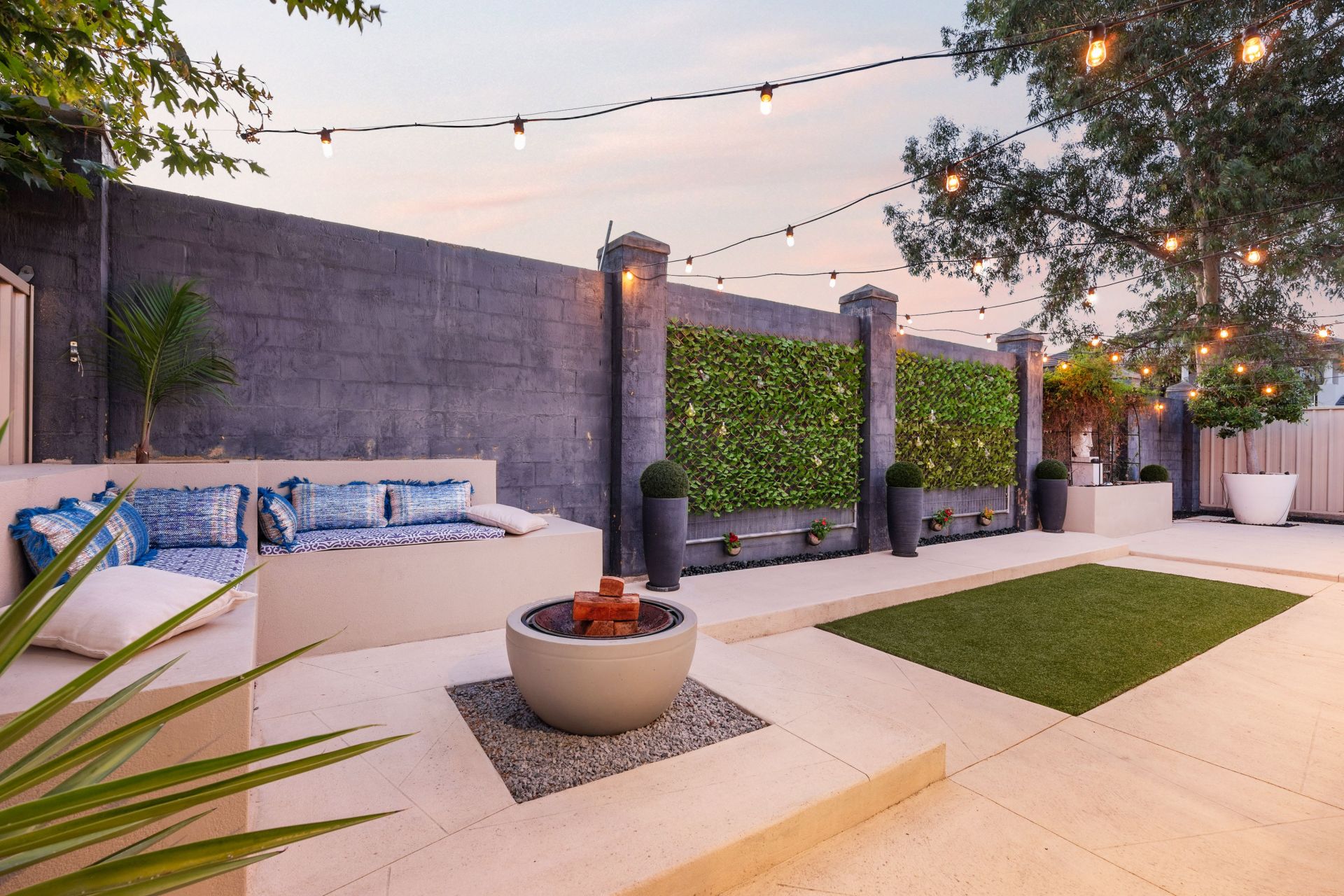 2 Tarquin Gardens, BELMONT WELSH Real Estate