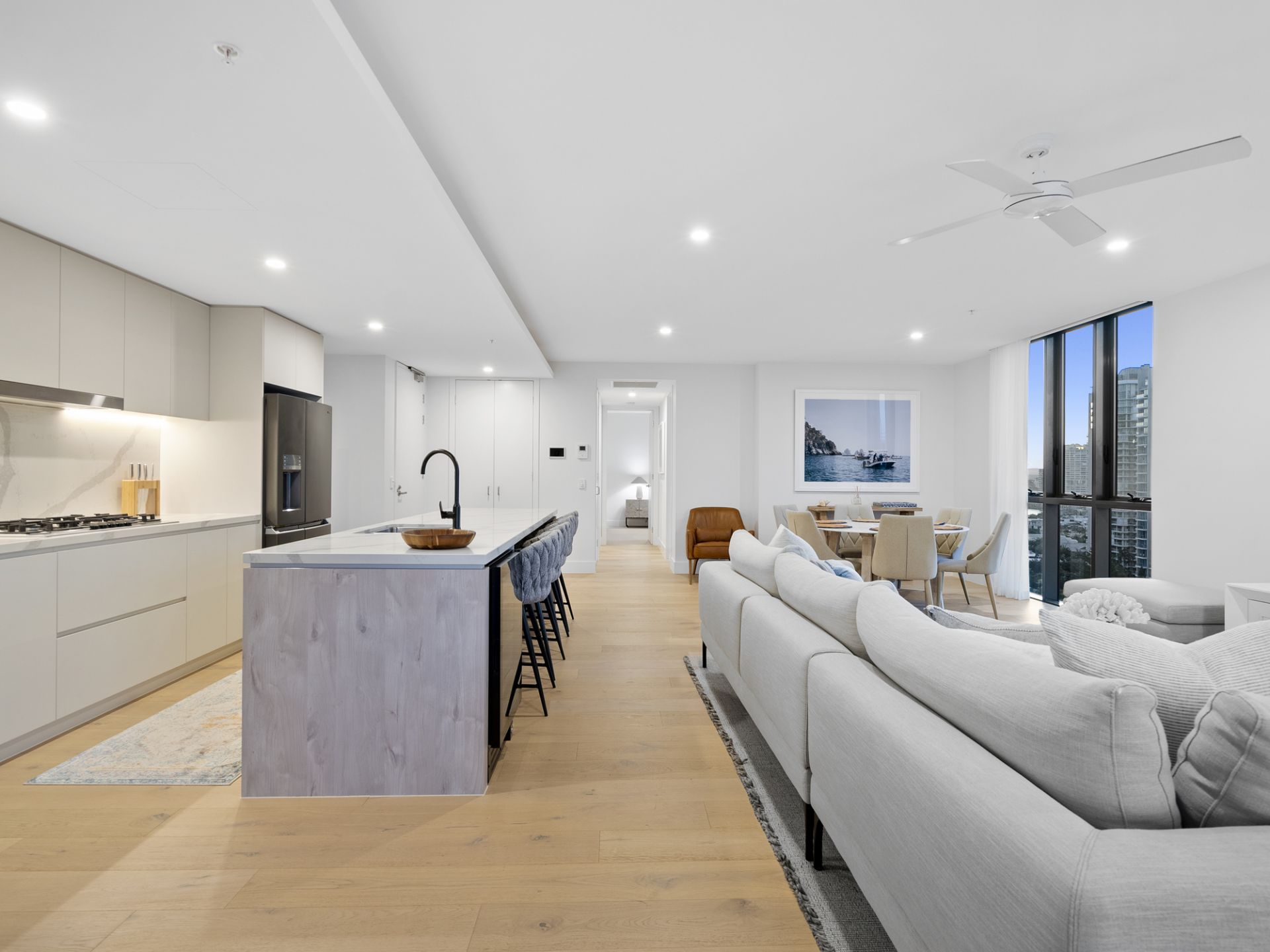 1301/5 Pacific Street, Main Beach - Thumbnail 3