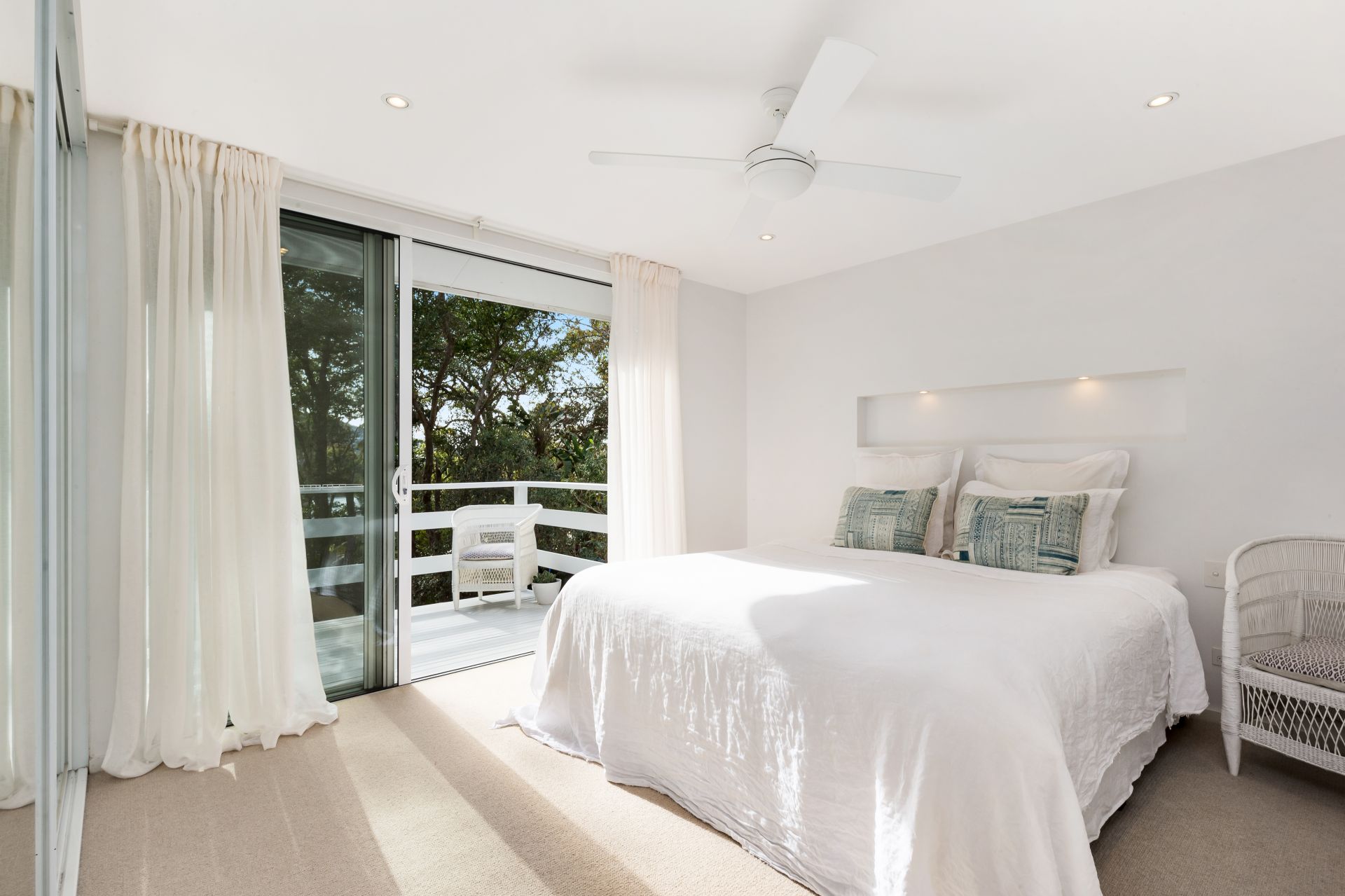 46 Kevin Avenue Avalon Beach NSW, Avalon Beach - Thumbnail 2