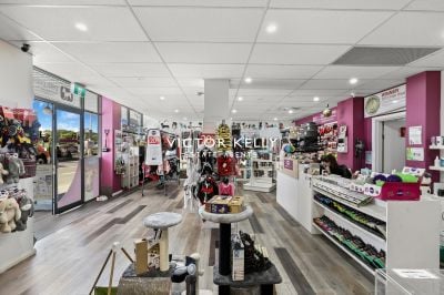 BUDGET RETAIL INVESTMENT ON KING ST NEWTOWN
