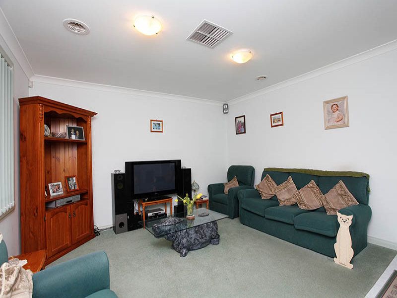 7 William Circuit, Caroline Springs - Thumbnail 3