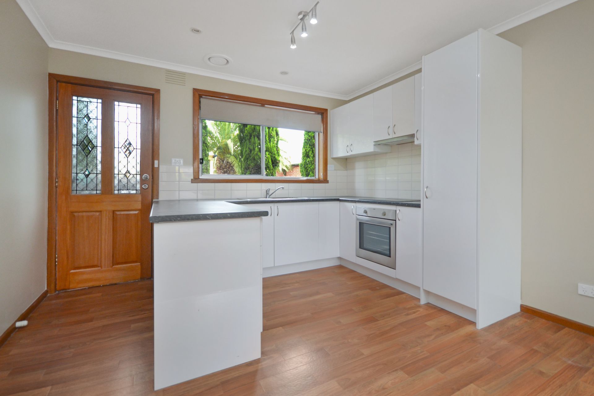 SPACIOUS ONE BEDROOM