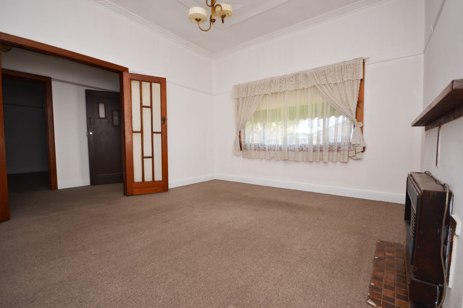 A GREAT OPPORTUNITY IN A PRIME LOCATION THAT BORDERS PRESTON