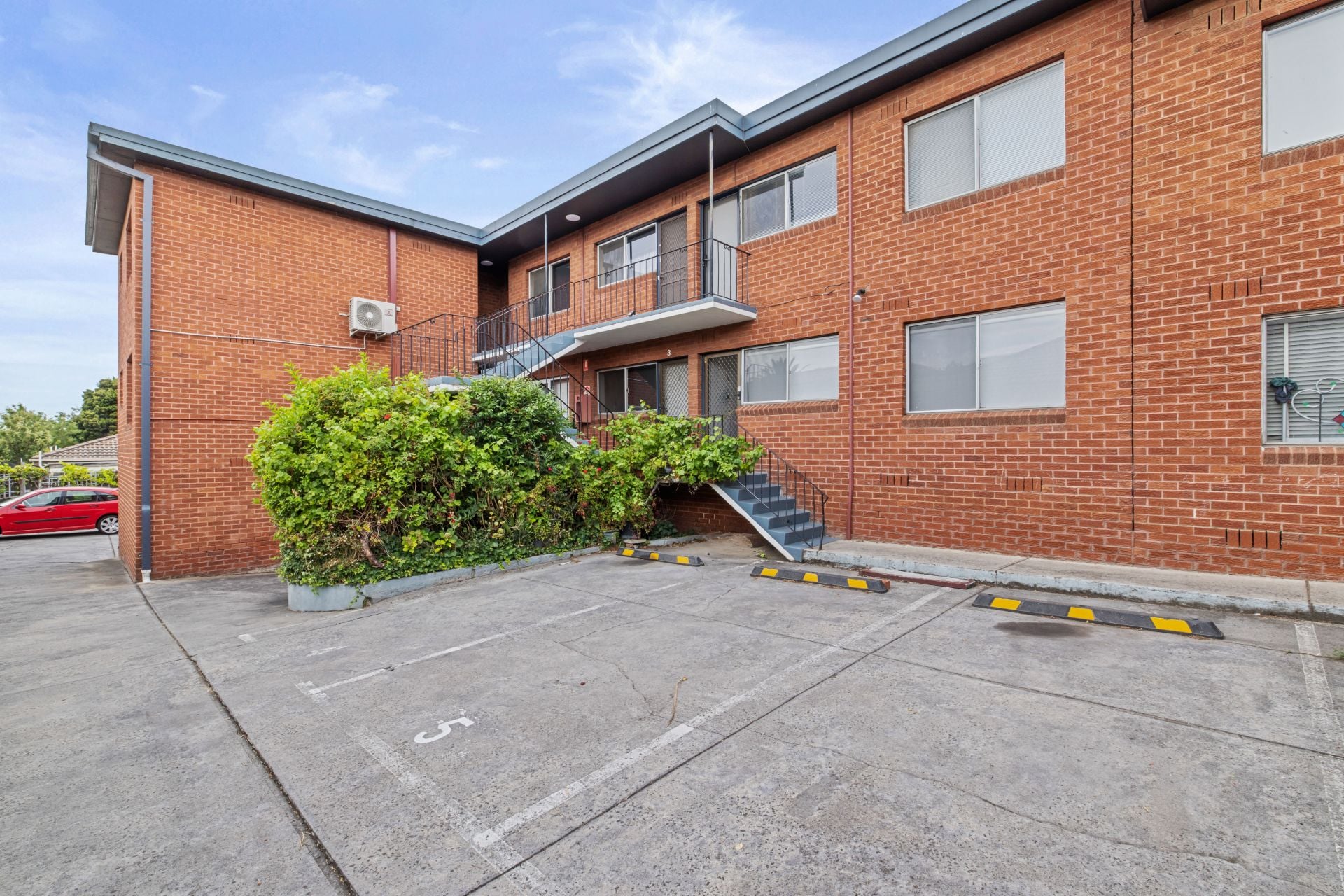 Perfectly Positioned One Bedroom Apartment