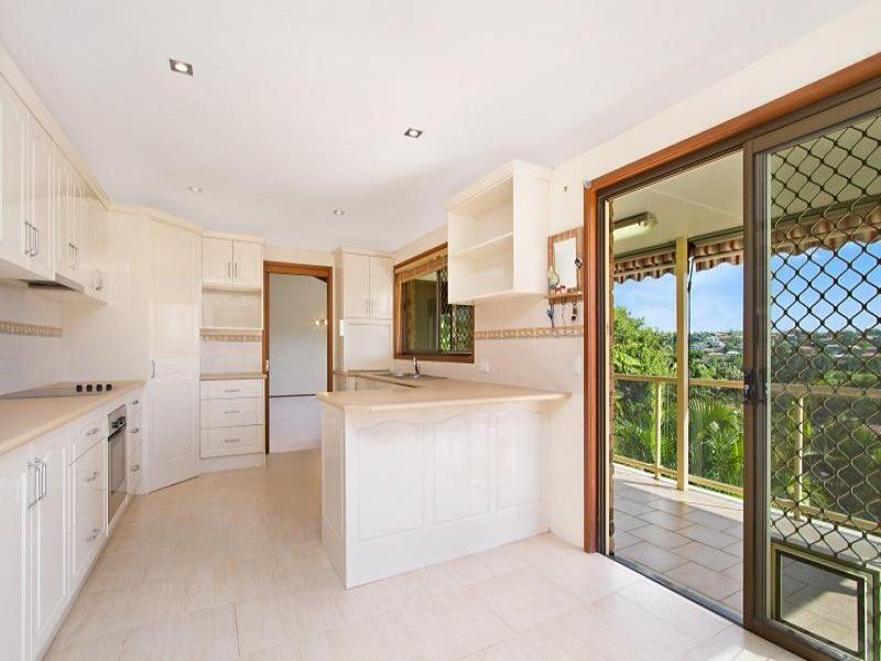 29 Cominan Avenue, BANORA POINT, Banora Point - Thumbnail 4