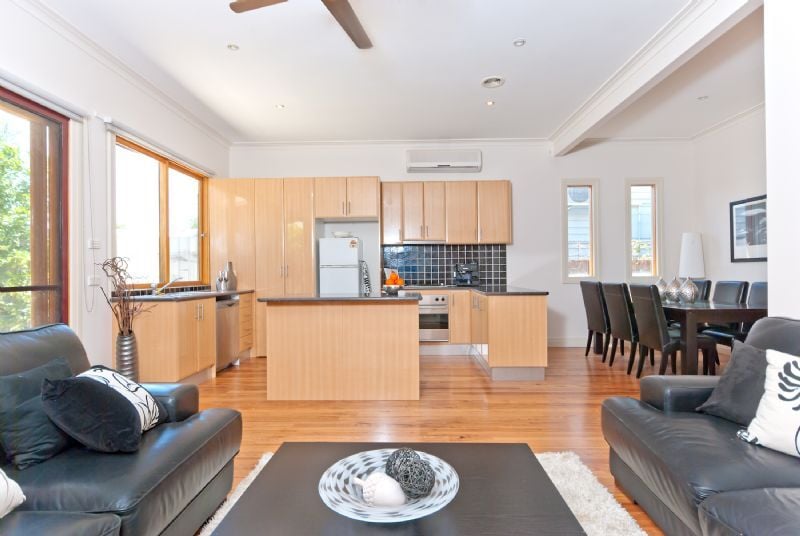 18 Loch Street, Yarraville - Thumbnail 3