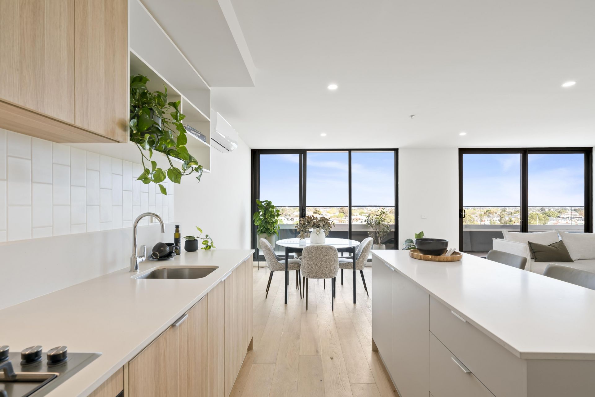 305/2b Williamstown Road, Kingsville - Thumbnail 2