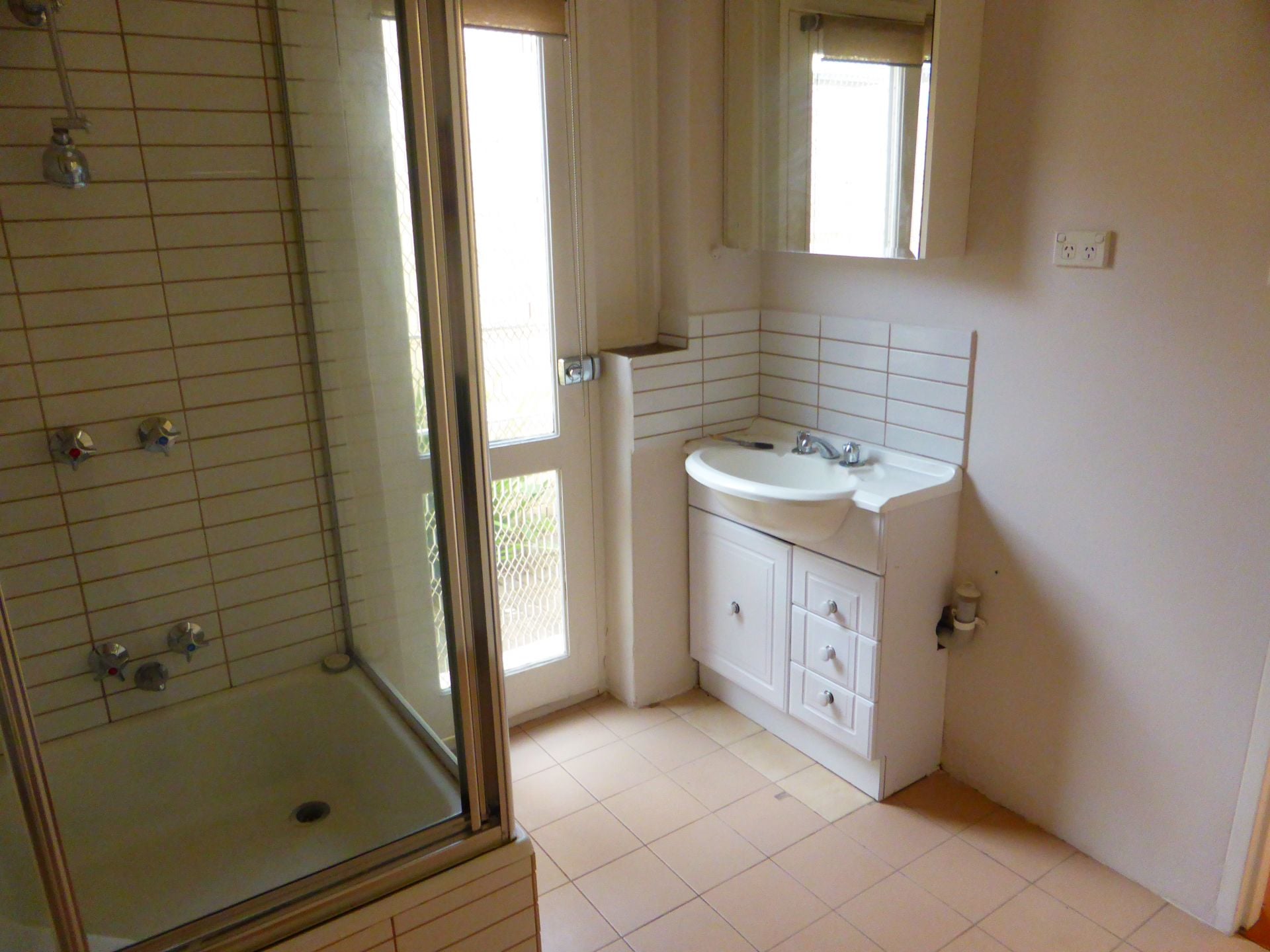 Affordable Ground Floor Apartment!