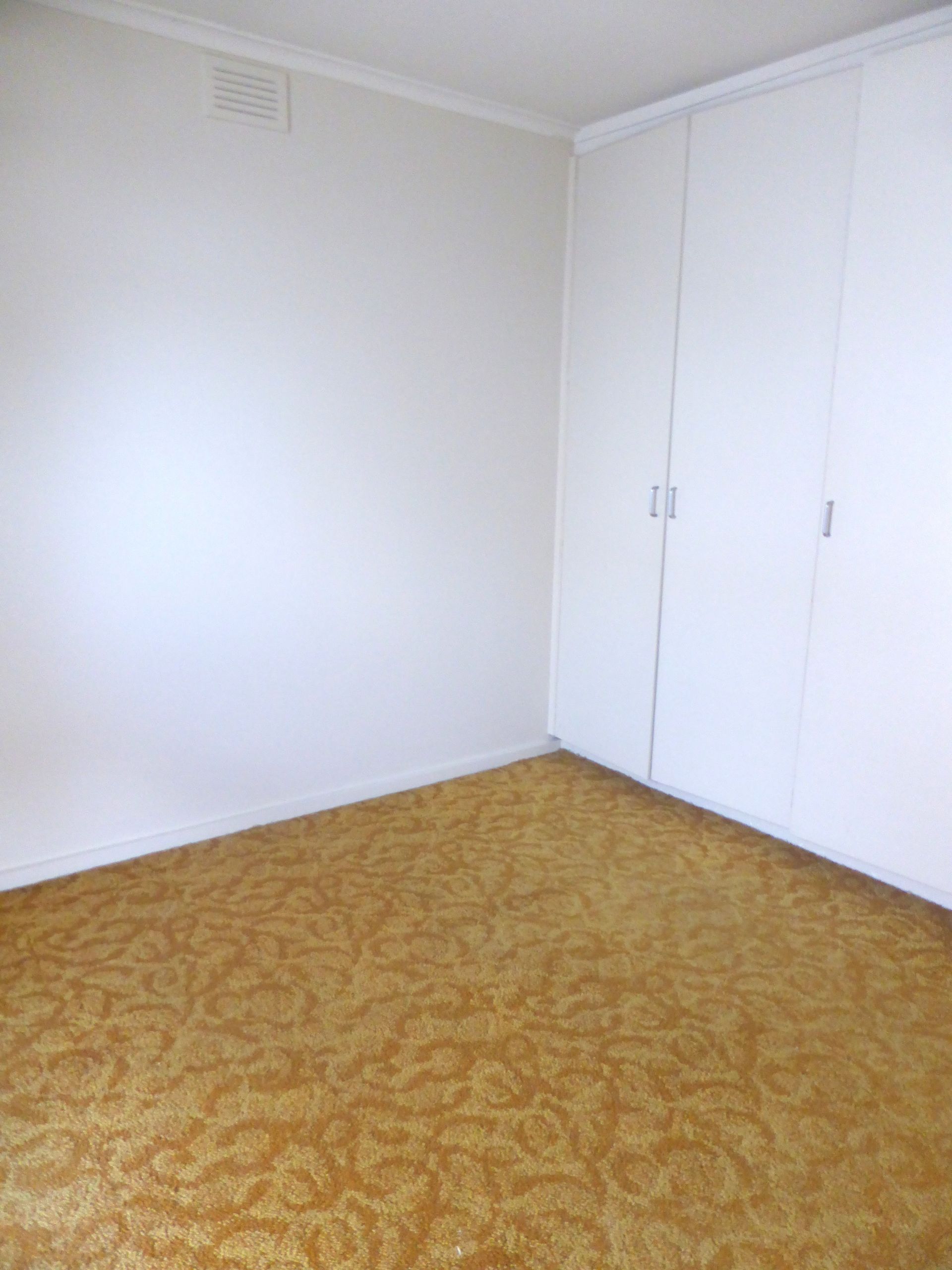 Walking Distance to High Street